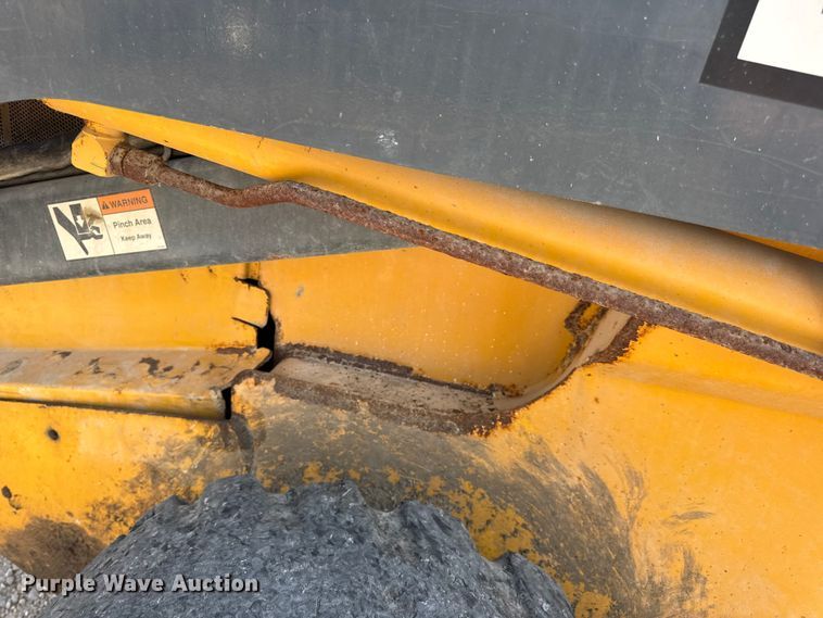 image for item DO2368 2011 John Deere 326D skid steer loader