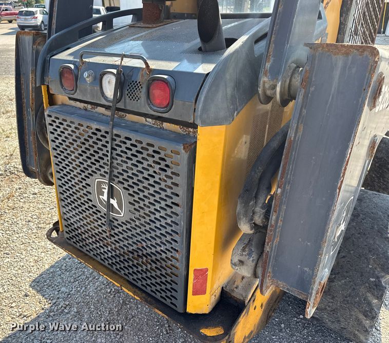image for item DO2368 2011 John Deere 326D skid steer loader