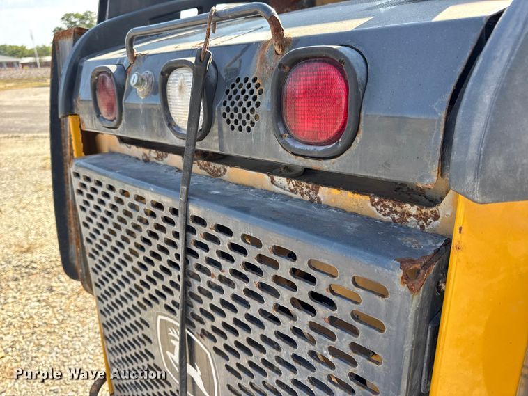 image for item DO2368 2011 John Deere 326D skid steer loader