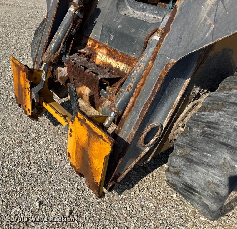 image for item DO2368 2011 John Deere 326D skid steer loader