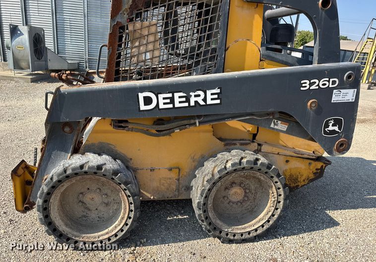 image for item DO2368 2011 John Deere 326D skid steer loader
