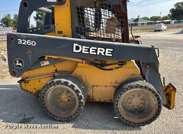 image for item DO2368 2011 John Deere 326D skid steer loader