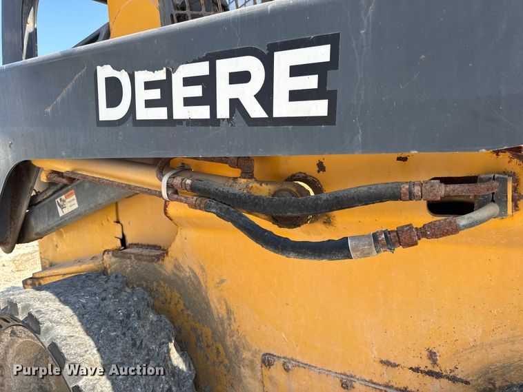 image for item DO2368 2011 John Deere 326D skid steer loader