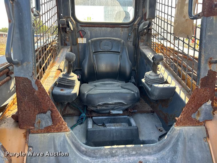 image for item DO2368 2011 John Deere 326D skid steer loader