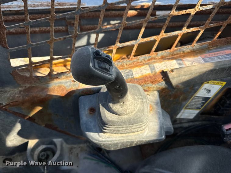 image for item DO2368 2011 John Deere 326D skid steer loader