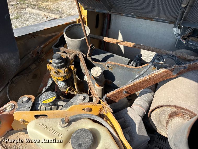 image for item DO2368 2011 John Deere 326D skid steer loader
