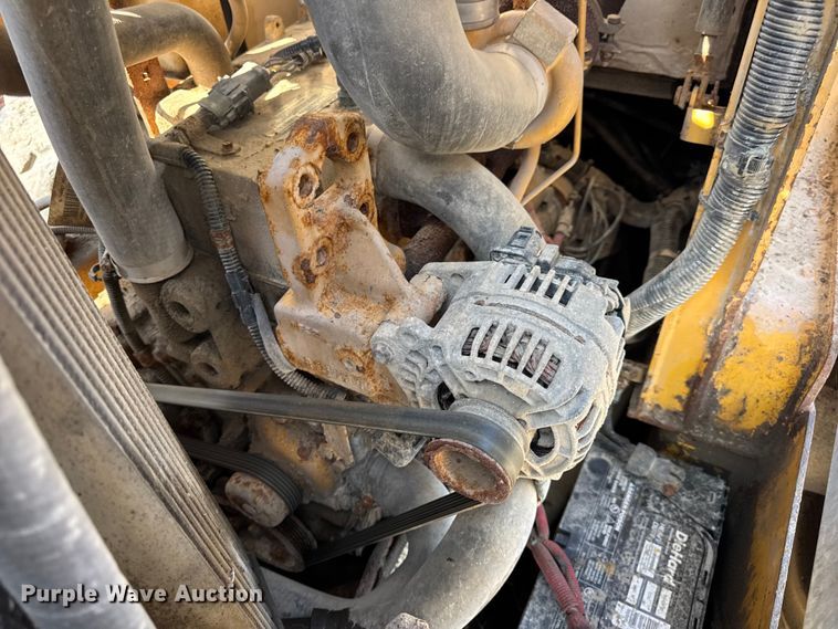 image for item DO2368 2011 John Deere 326D skid steer loader