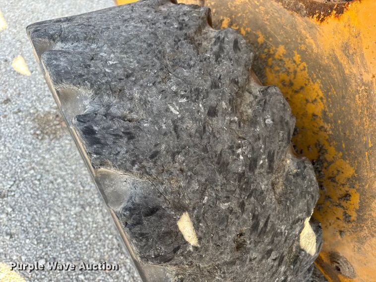 image for item DO2368 2011 John Deere 326D skid steer loader