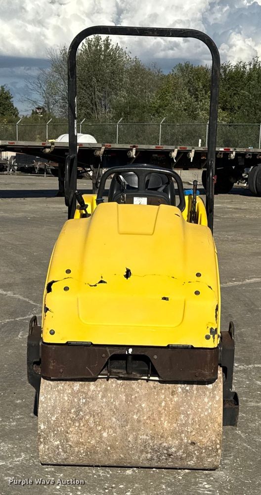 image for item DO2378 Wacker Neuson RD12A double drum vibratory roller