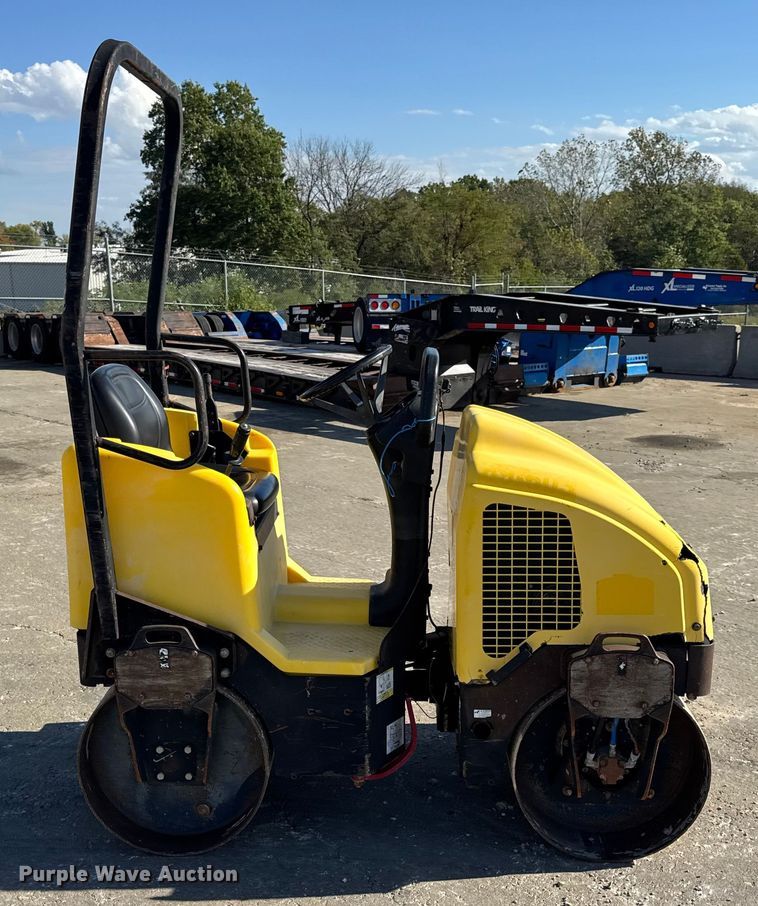 image for item DO2378 Wacker Neuson RD12A double drum vibratory roller