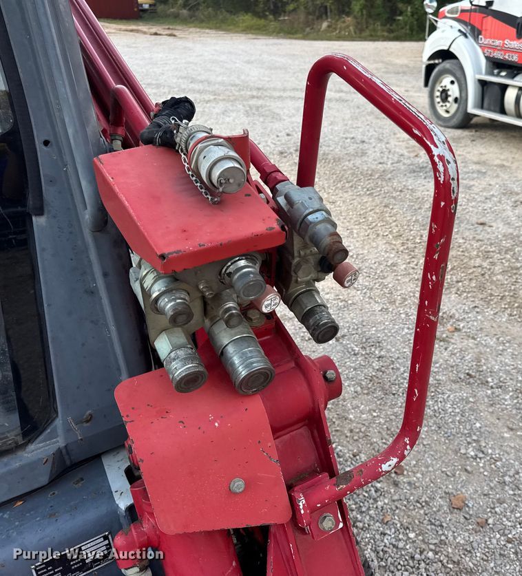 image for item DO2390 2017 Takeuchi TL10V2 tracked skid steer loader