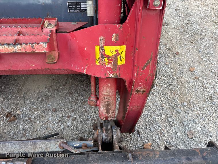 image for item DO2390 2017 Takeuchi TL10V2 tracked skid steer loader