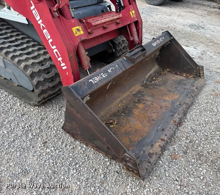 image for item DO2390 2017 Takeuchi TL10V2 tracked skid steer loader