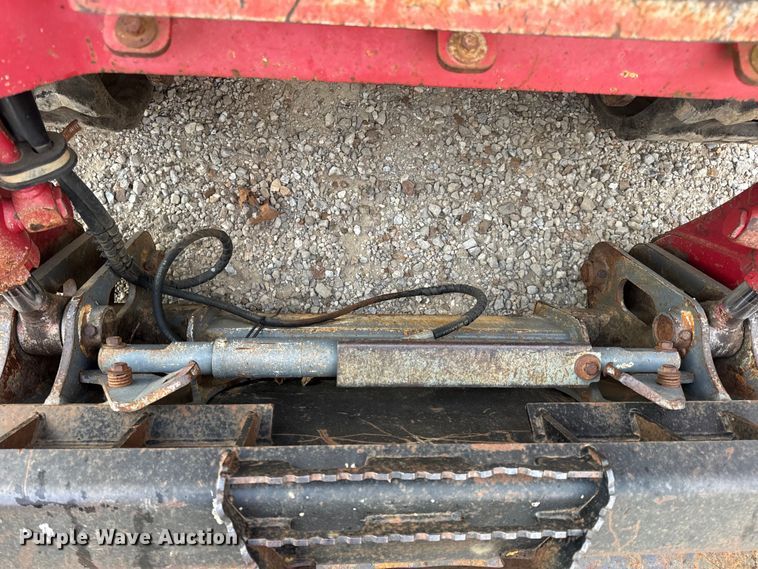 image for item DO2390 2017 Takeuchi TL10V2 tracked skid steer loader