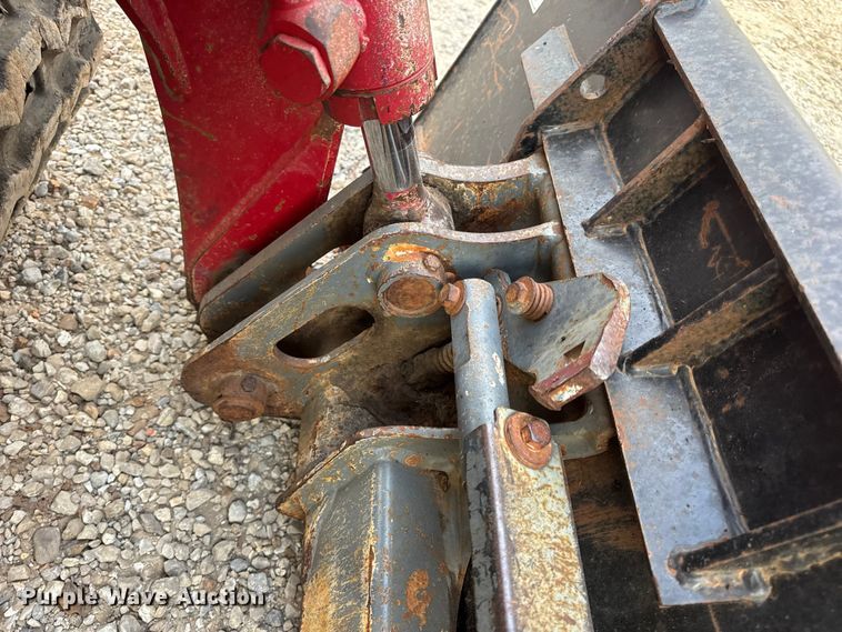 image for item DO2390 2017 Takeuchi TL10V2 tracked skid steer loader