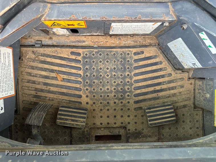 image for item DO2390 2017 Takeuchi TL10V2 tracked skid steer loader