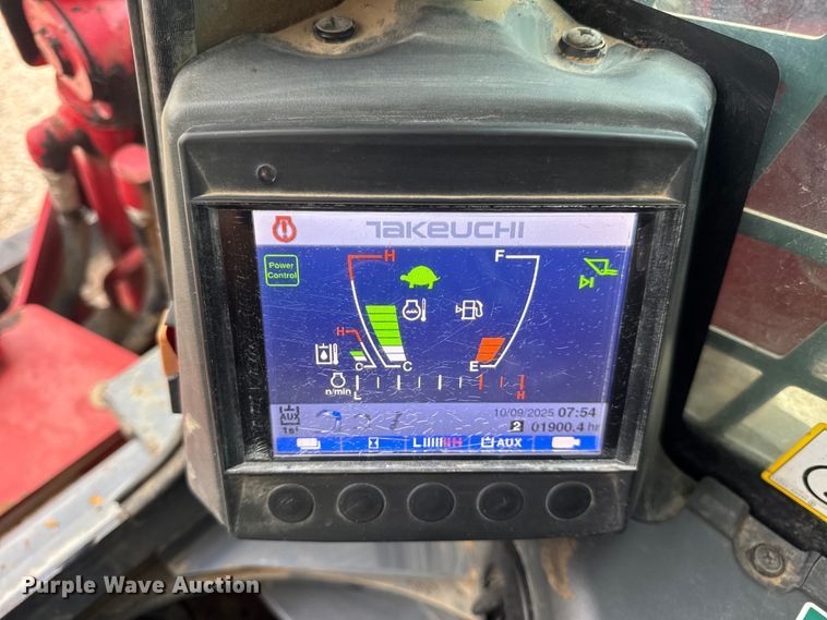 image for item DO2390 2017 Takeuchi TL10V2 tracked skid steer loader