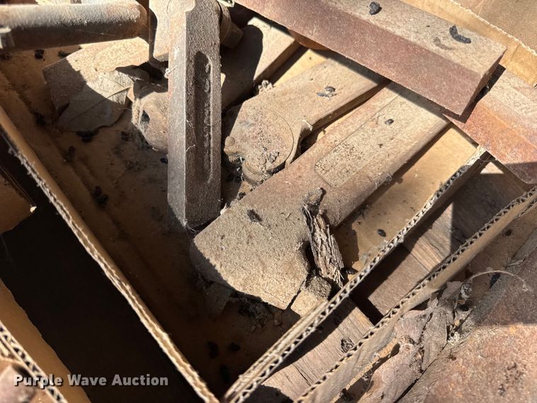 image for item DO2398 (4) pallets of tools