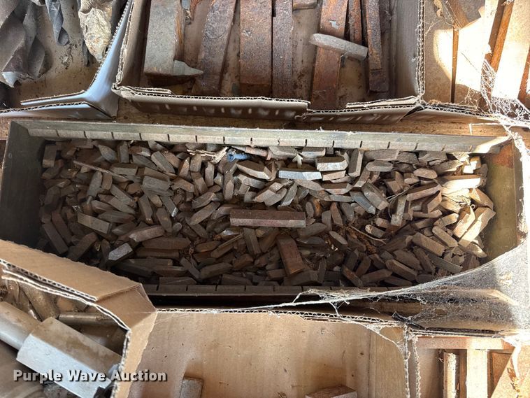 image for item DO2398 (4) pallets of tools