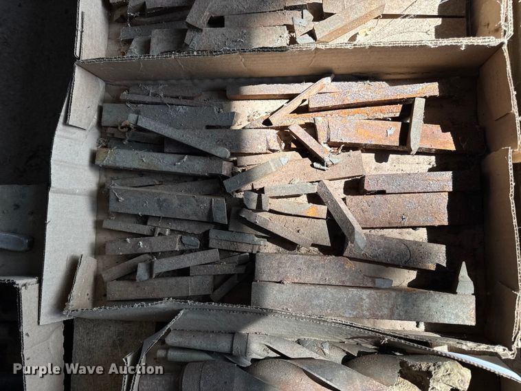 image for item DO2398 (4) pallets of tools