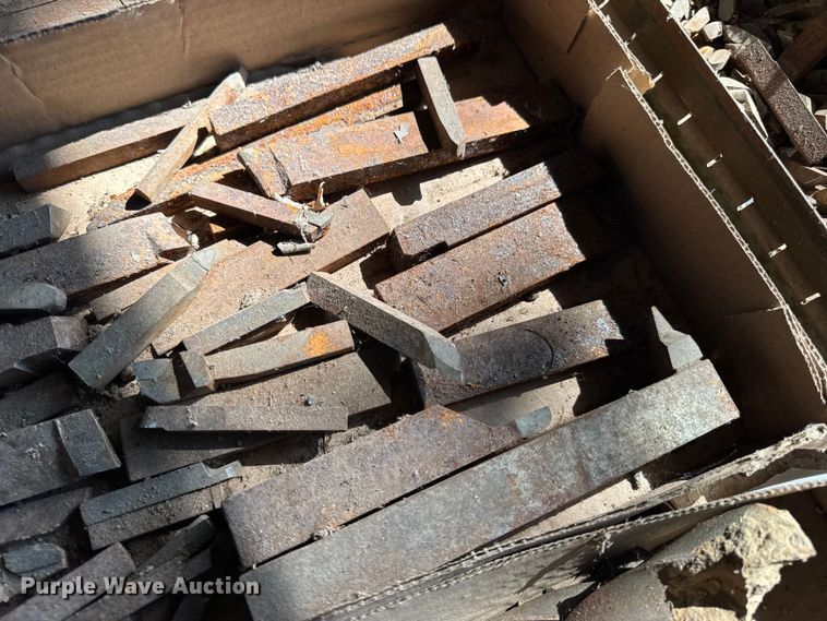 image for item DO2398 (4) pallets of tools