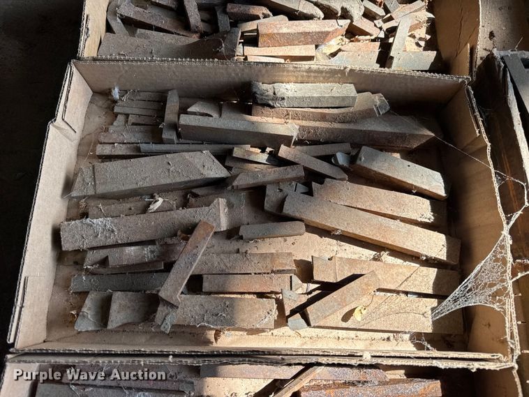 image for item DO2398 (4) pallets of tools