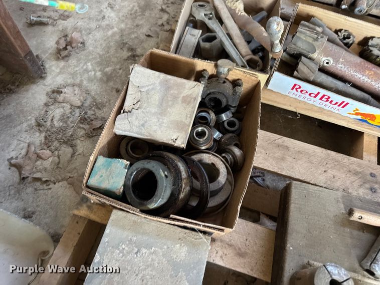 image for item DO2398 (4) pallets of tools