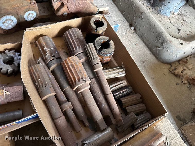 image for item DO2398 (4) pallets of tools