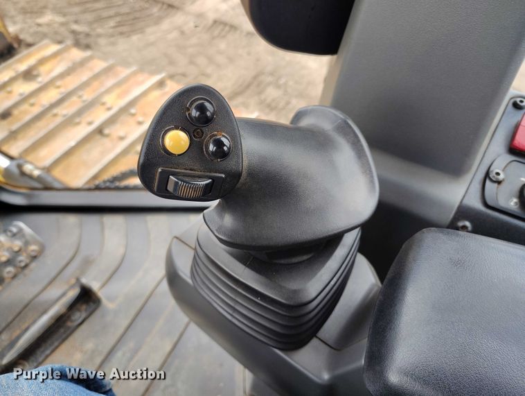 image for item DP5019 2020 Caterpillar D6K2 LGP dozer