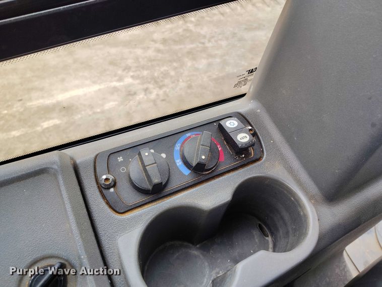 image for item DP5019 2020 Caterpillar D6K2 LGP dozer