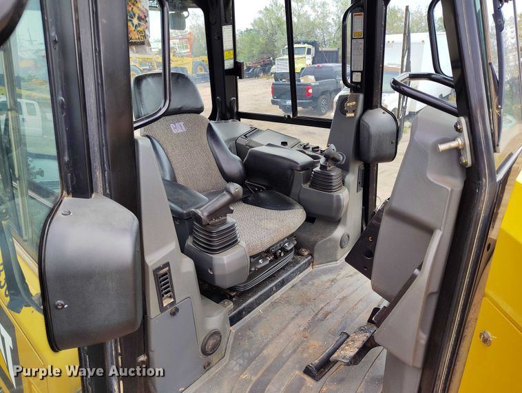 image for item DP5019 2020 Caterpillar D6K2 LGP dozer