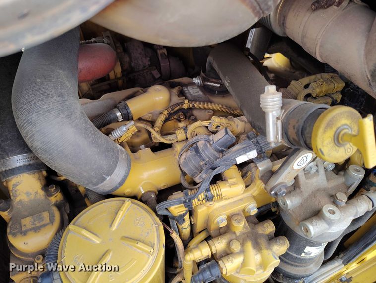 image for item DP5019 2020 Caterpillar D6K2 LGP dozer