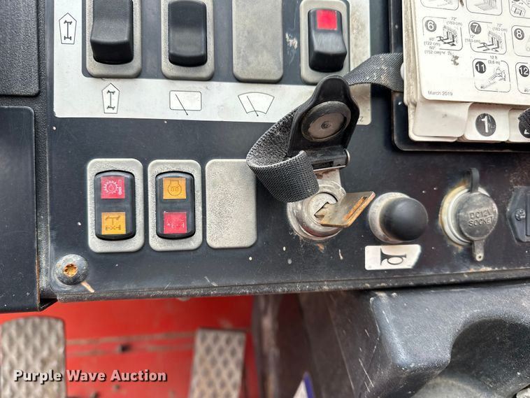 image for item DP5020 2019 SkyJack SJ1044 TH telehandler