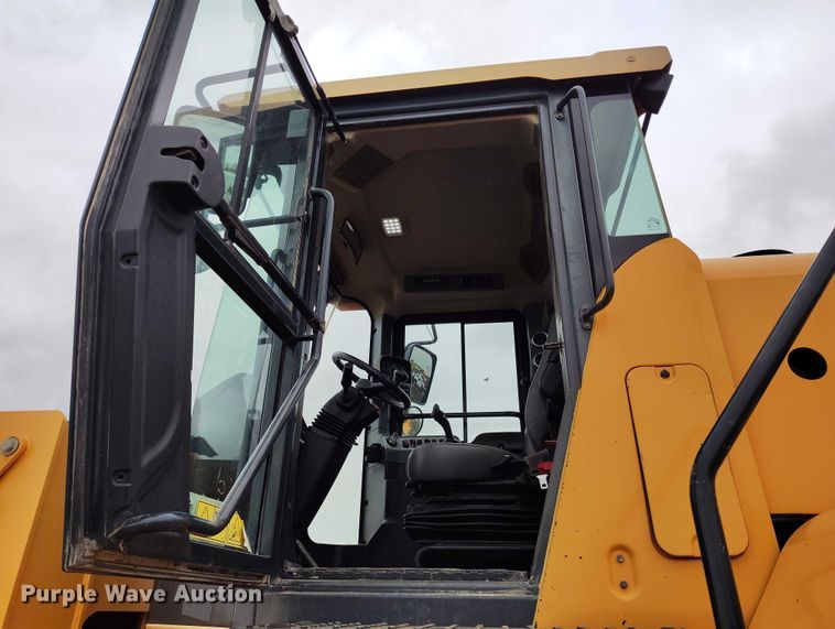 image for item DP5021 2014 Hyundai HL970 wheel loader