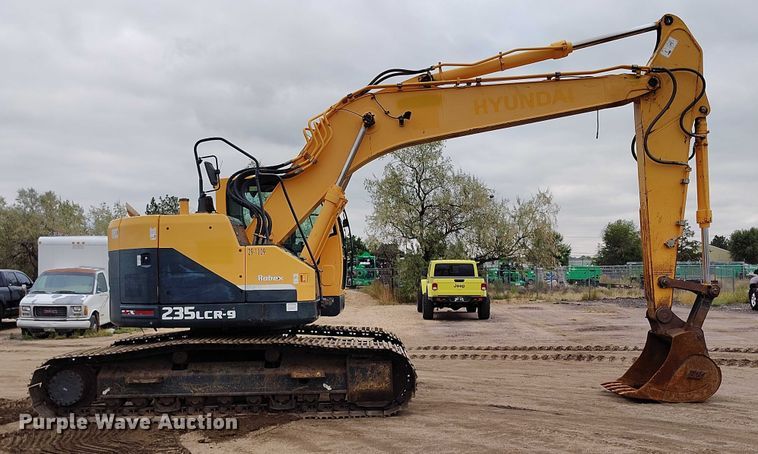 image for item DP5024 2013 Hyundai Robex 235LCR-9 excavator