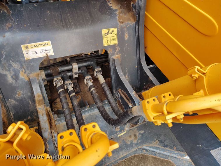 image for item DP5024 2013 Hyundai Robex 235LCR-9 excavator