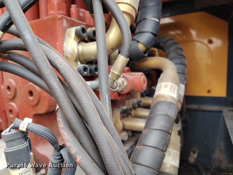 image for item DP5024 2013 Hyundai Robex 235LCR-9 excavator