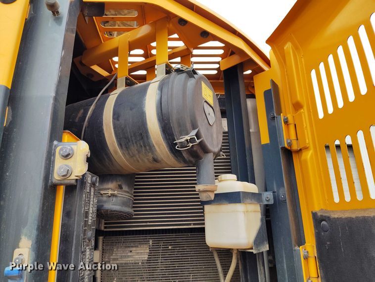 image for item DP5024 2013 Hyundai Robex 235LCR-9 excavator