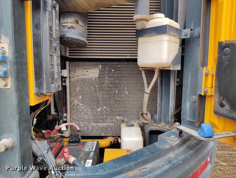 image for item DP5024 2013 Hyundai Robex 235LCR-9 excavator