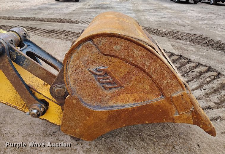 image for item DP5024 2013 Hyundai Robex 235LCR-9 excavator