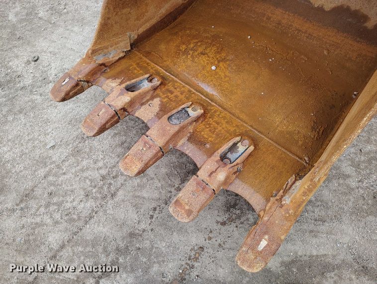 image for item DP5024 2013 Hyundai Robex 235LCR-9 excavator