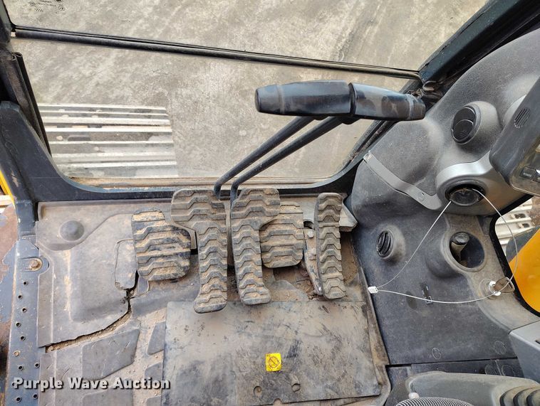 image for item DP5024 2013 Hyundai Robex 235LCR-9 excavator