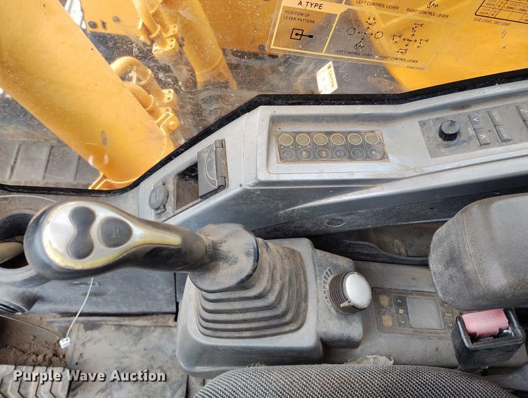 image for item DP5024 2013 Hyundai Robex 235LCR-9 excavator