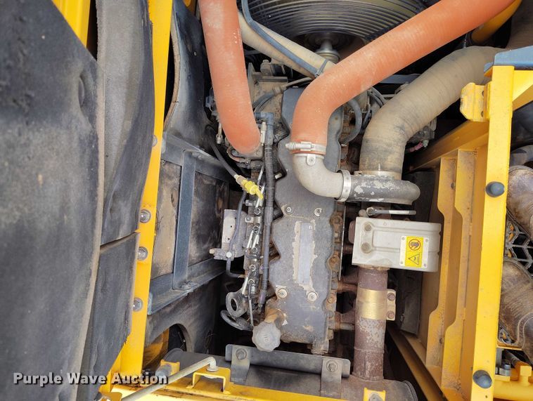 image for item DP5024 2013 Hyundai Robex 235LCR-9 excavator