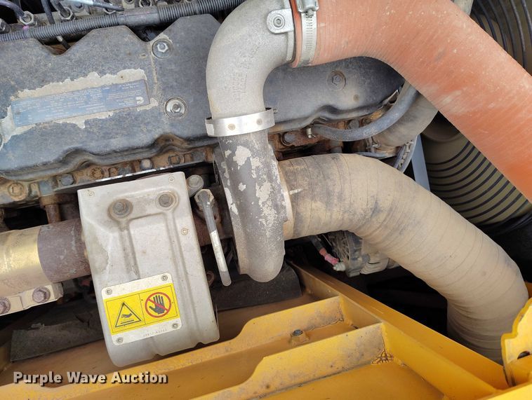 image for item DP5024 2013 Hyundai Robex 235LCR-9 excavator