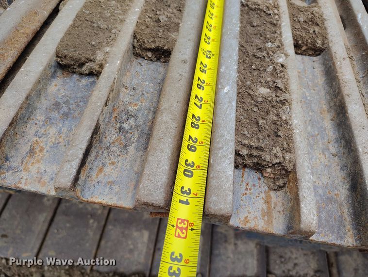 image for item DP5024 2013 Hyundai Robex 235LCR-9 excavator