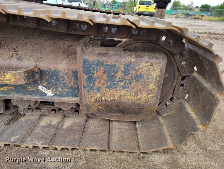 image for item DP5024 2013 Hyundai Robex 235LCR-9 excavator