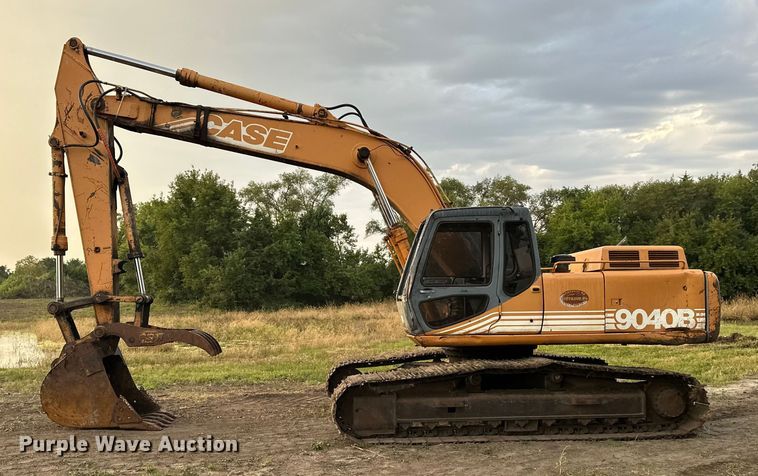 image for item DP8890 1999 Case 9040B excavator