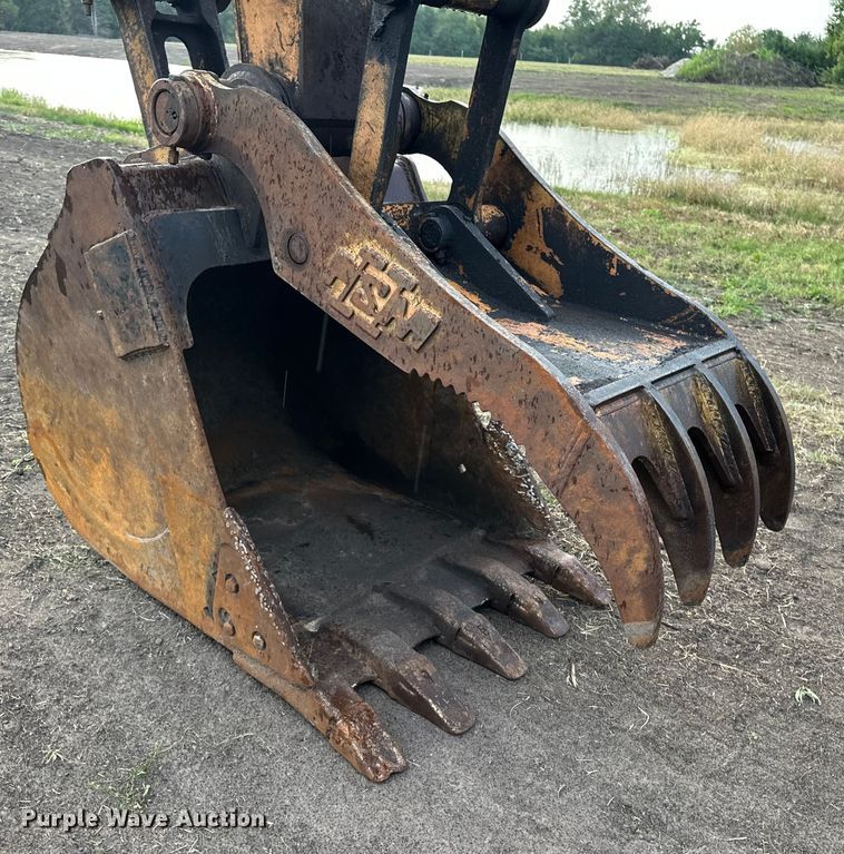 image for item DP8890 1999 Case 9040B excavator