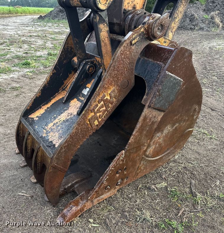 image for item DP8890 1999 Case 9040B excavator